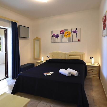Hotel Ristorante Il Vascello Costa Rei Eksteriør billede