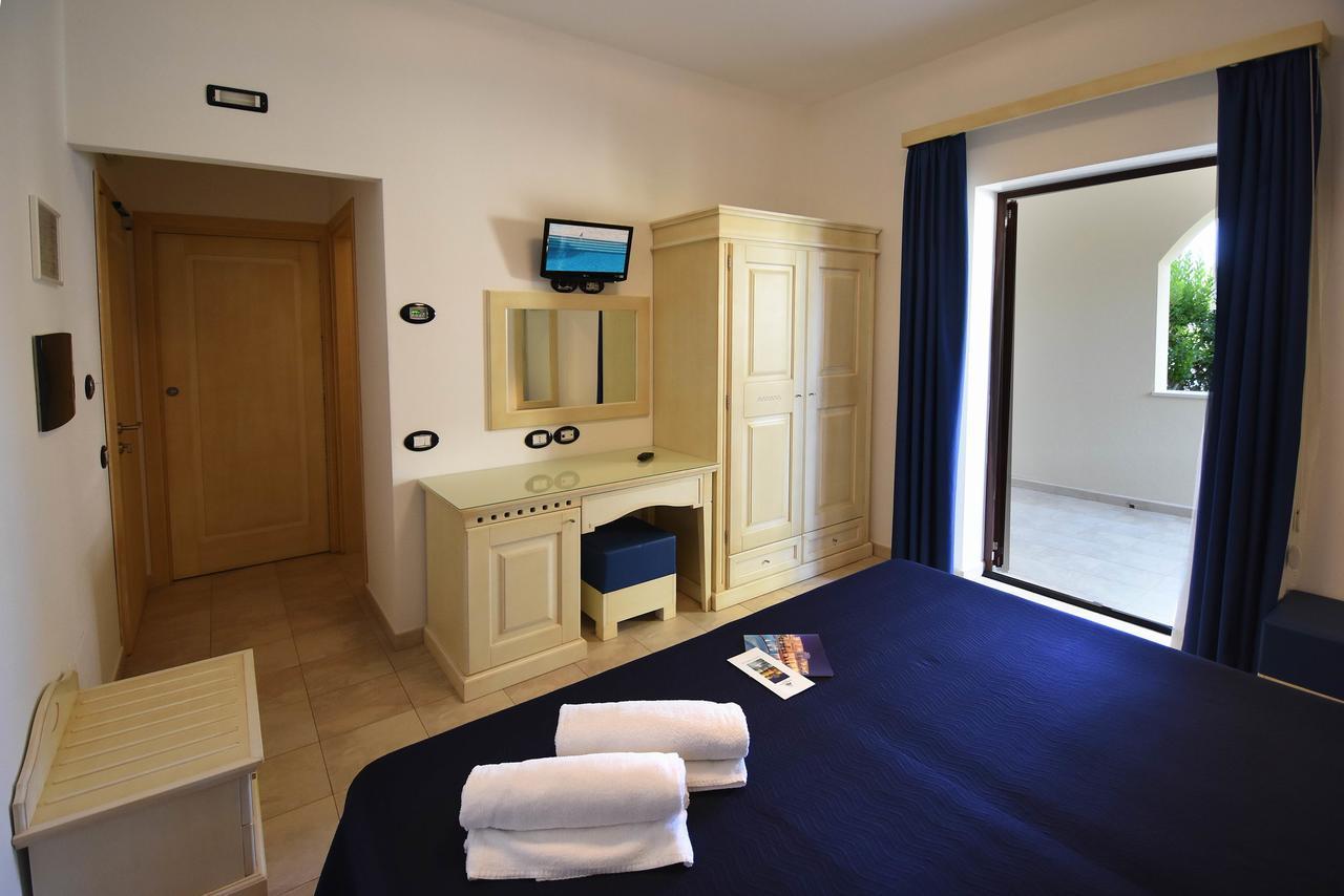 Hotel Ristorante Il Vascello Costa Rei Eksteriør billede