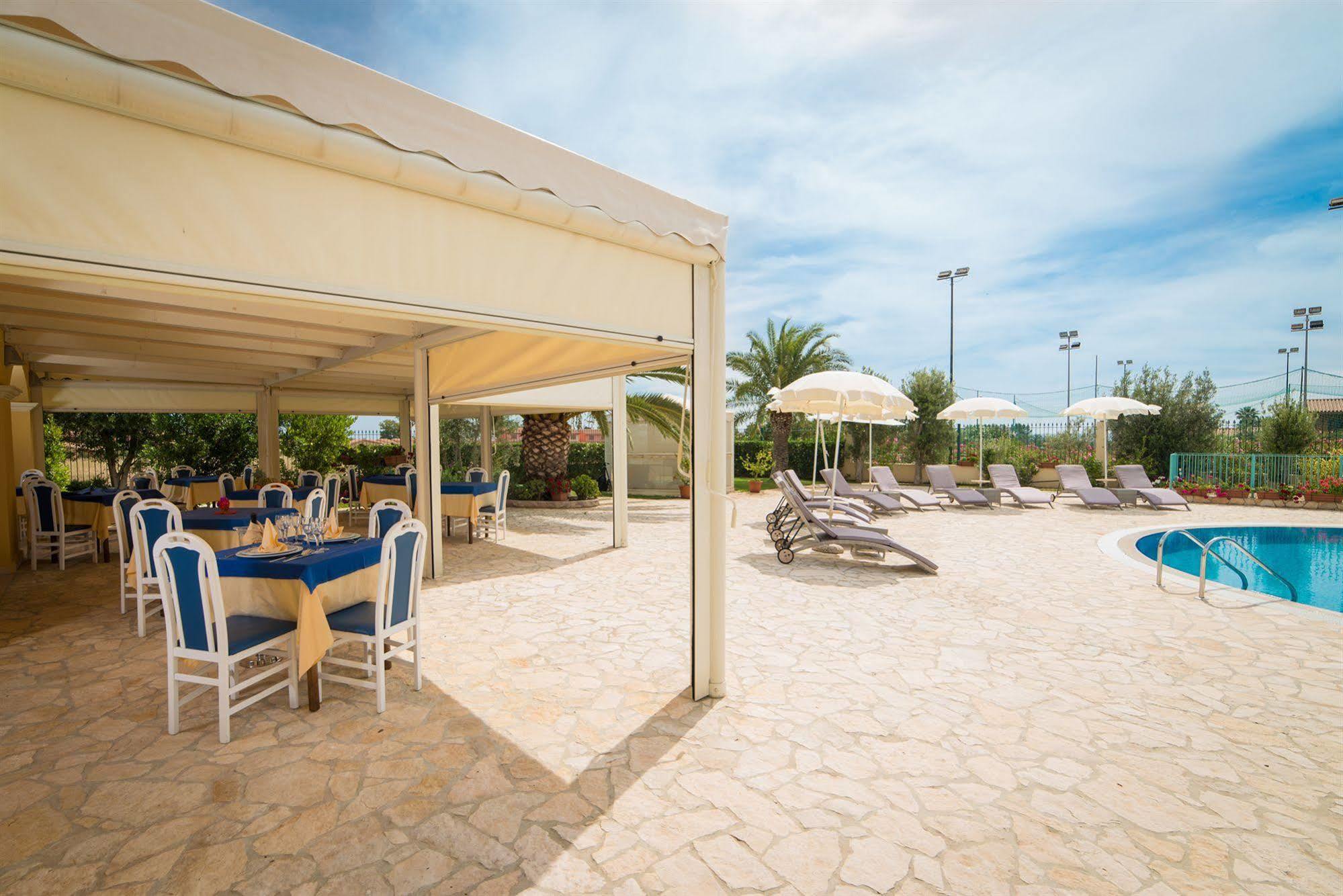 Hotel Ristorante Il Vascello Costa Rei Eksteriør billede