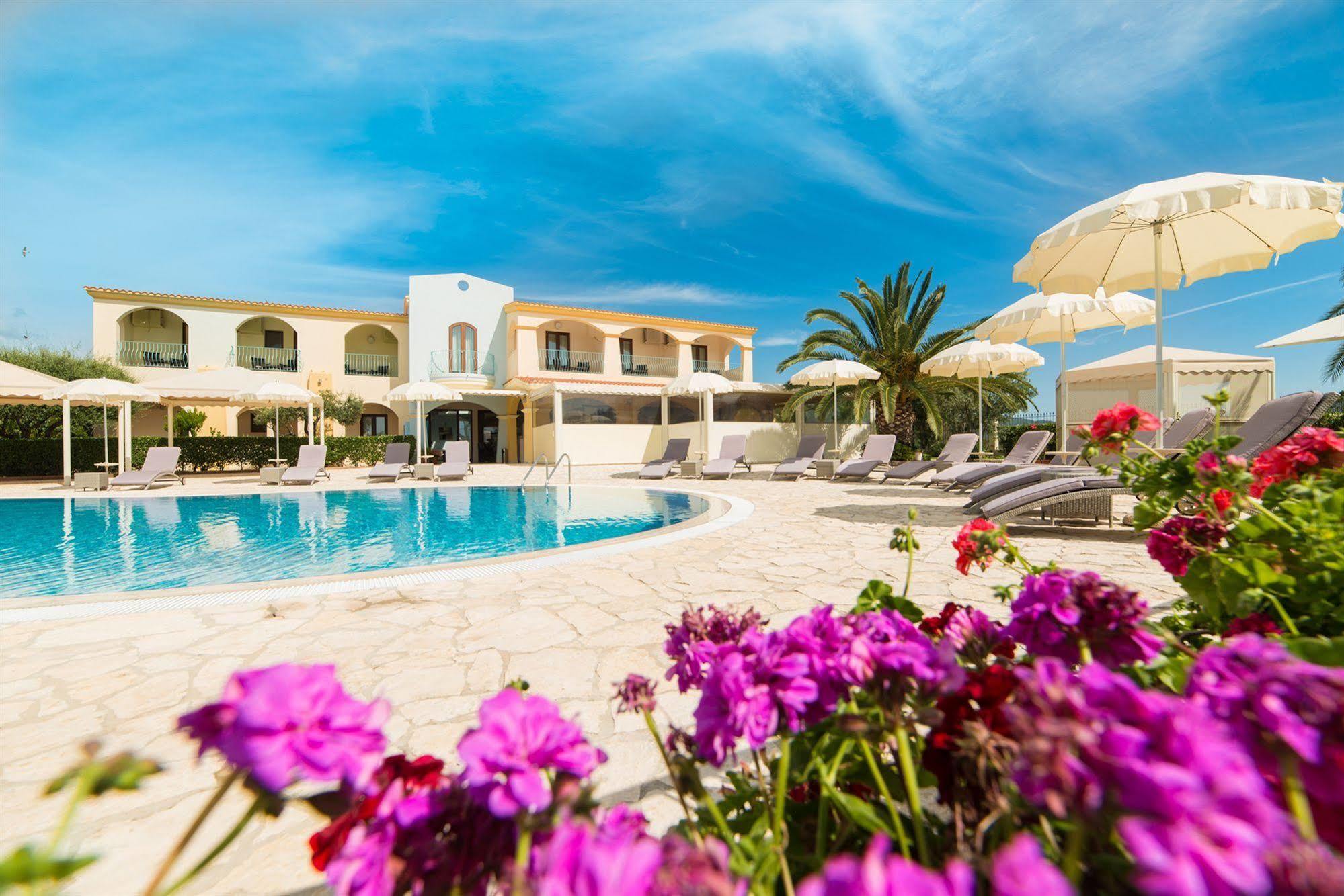 Hotel Ristorante Il Vascello Costa Rei Eksteriør billede